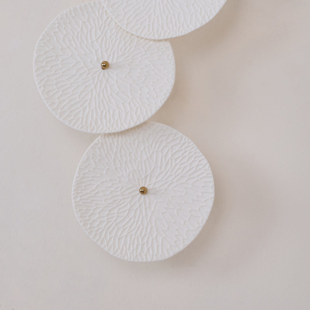 lotus-petal-wall-lamp
