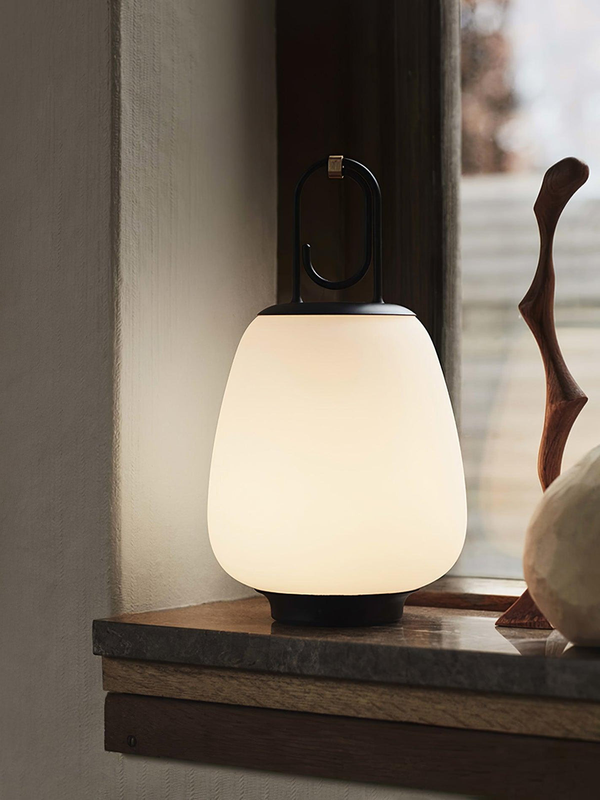 lucia-lantern-table-lamp