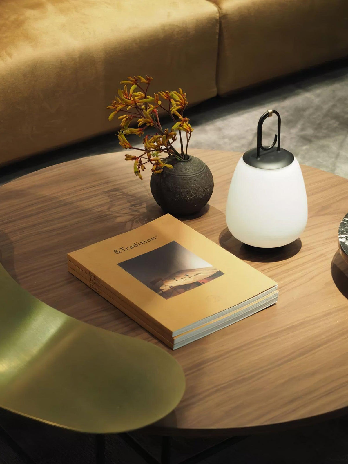lucia-lantern-table-lamp