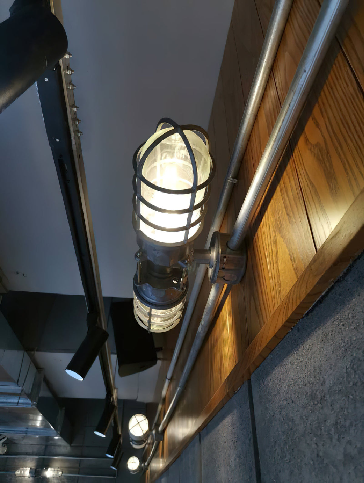 lucid-dudley-wall-lamp