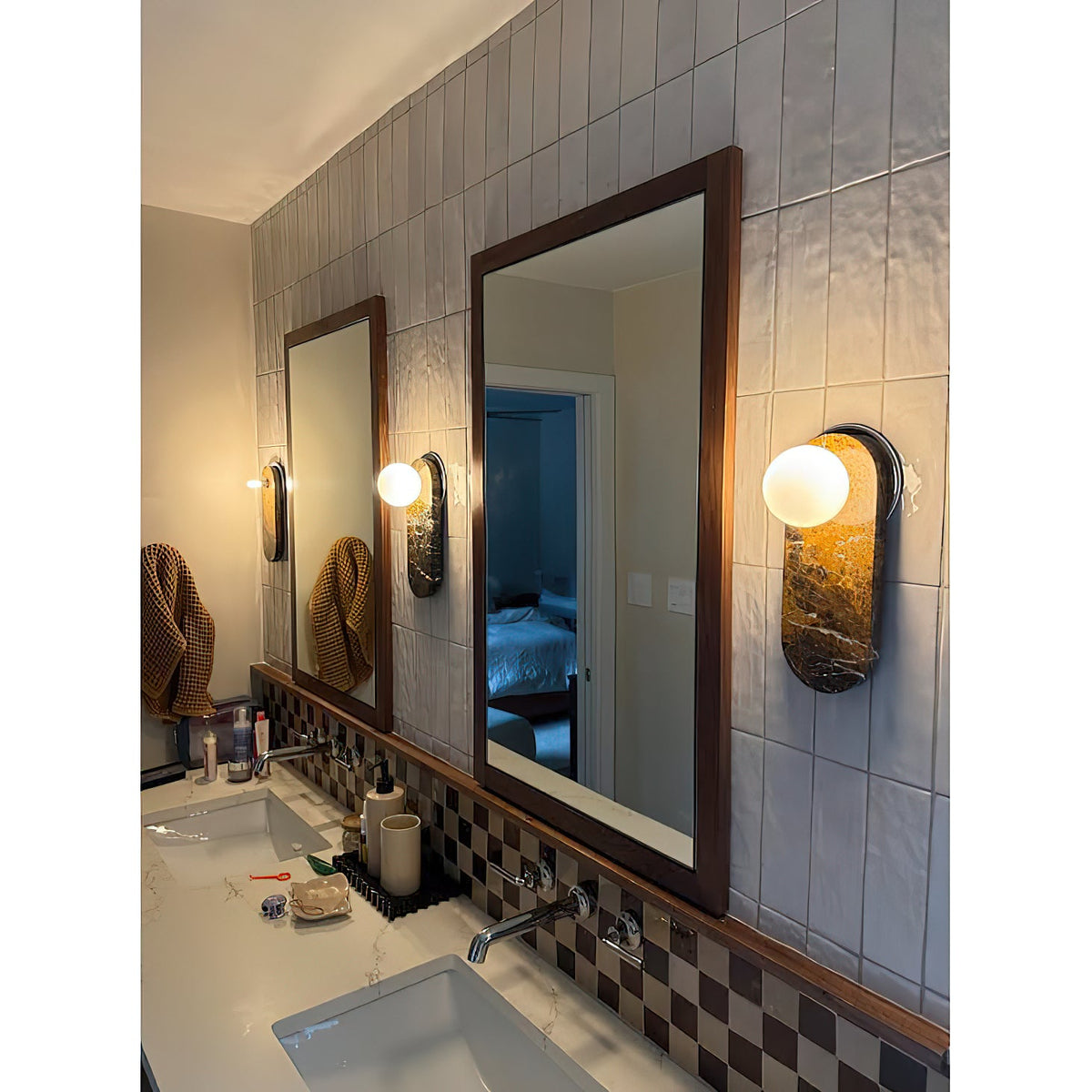 lucie-wall-lamp