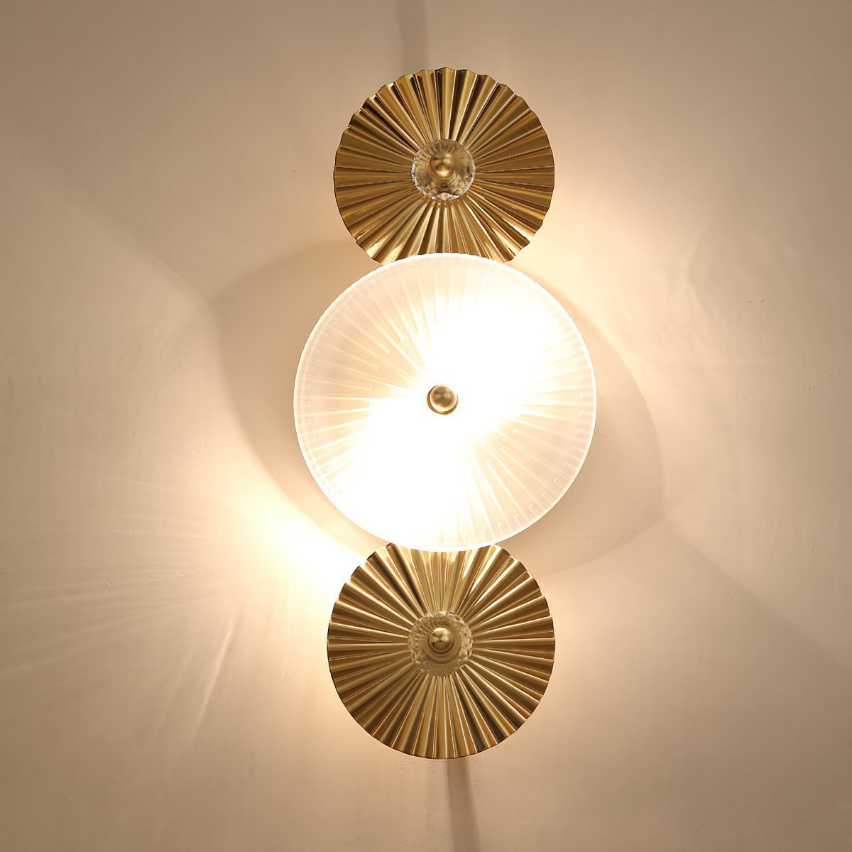 Lucky 8 Wall Lamp