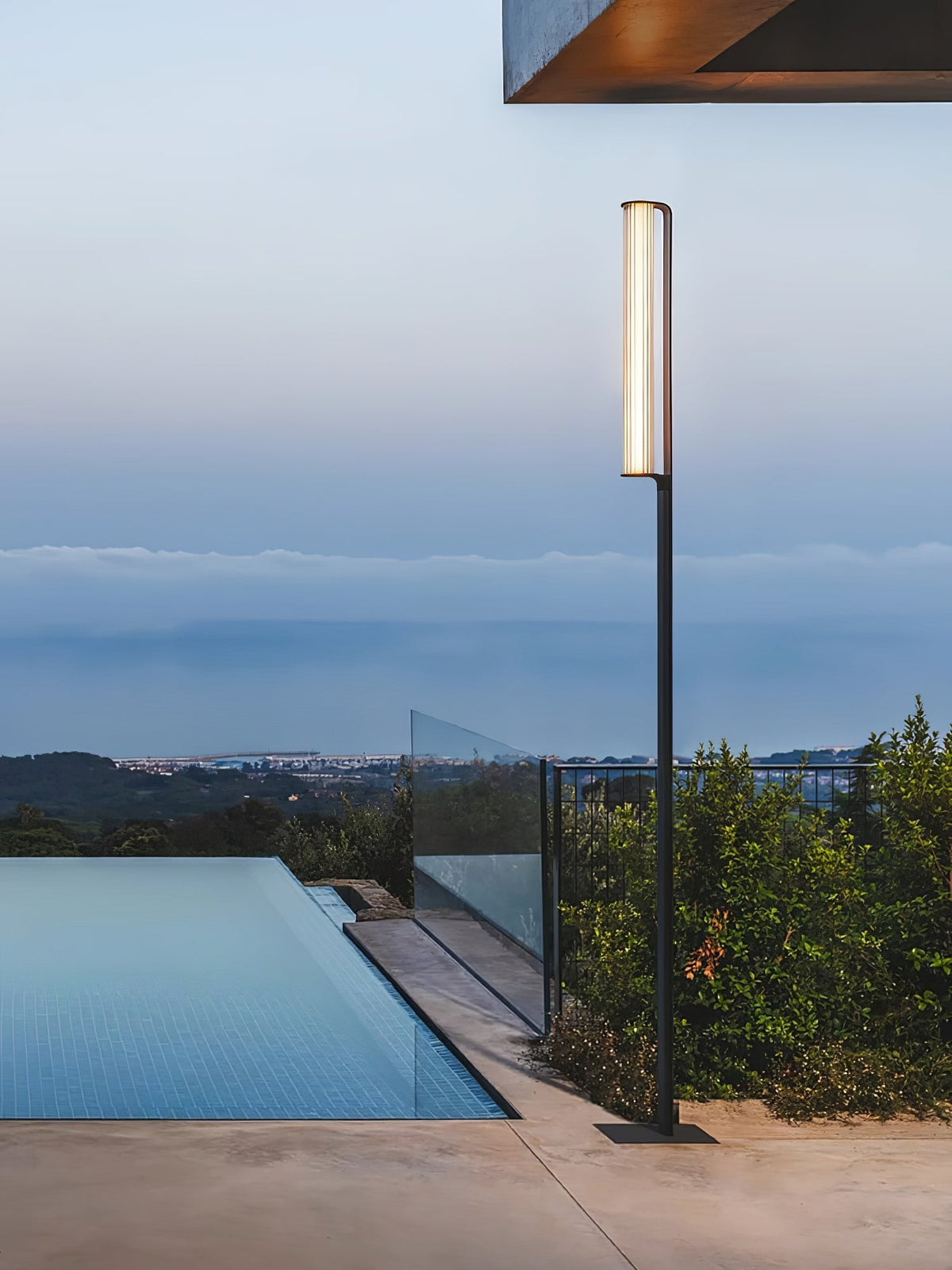 Lumo Arc Outdoor Post Light – Modern LED Garden Lamp in Matte Black
