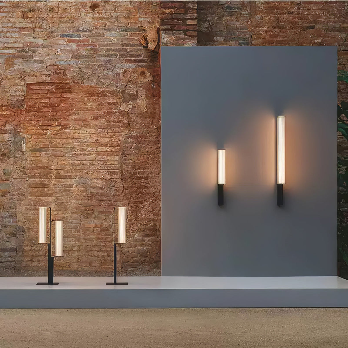 Lumo Arc Duo Outdoor Post Lamp – Modern LED Garden Lighting