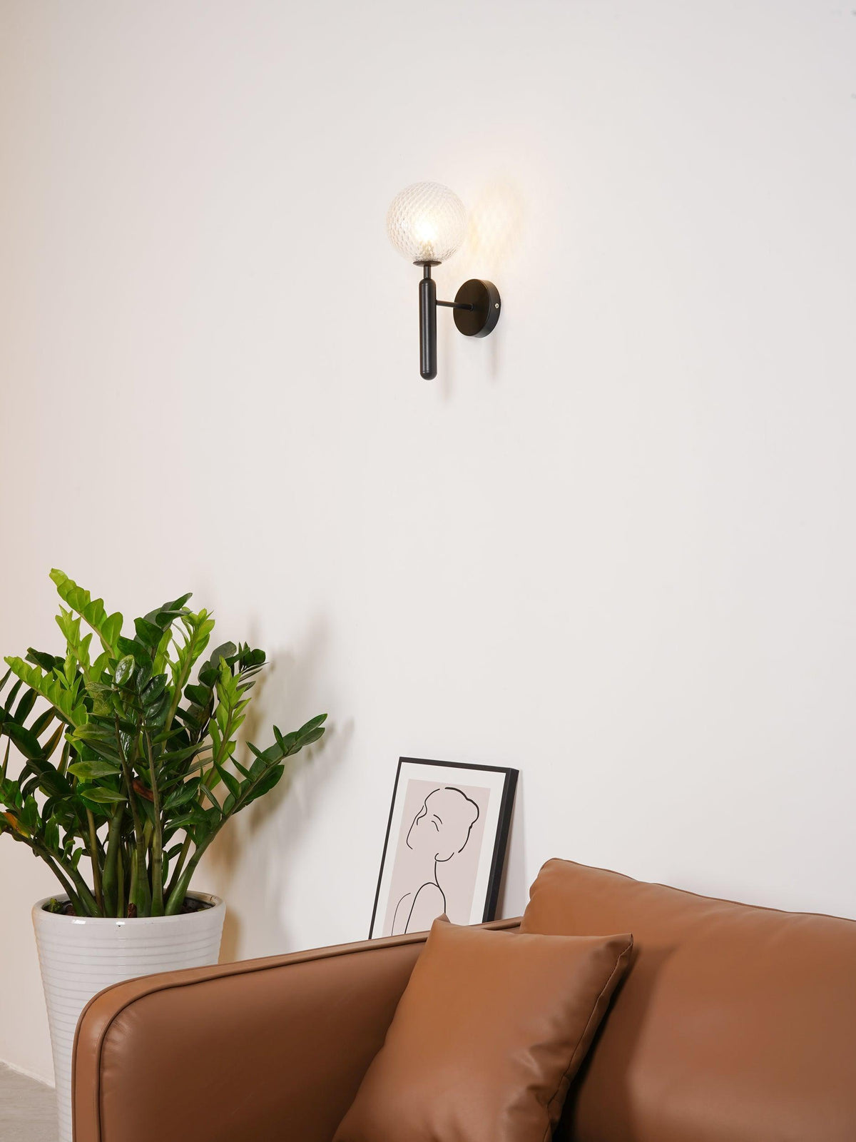 luna-orb-wall-lamp