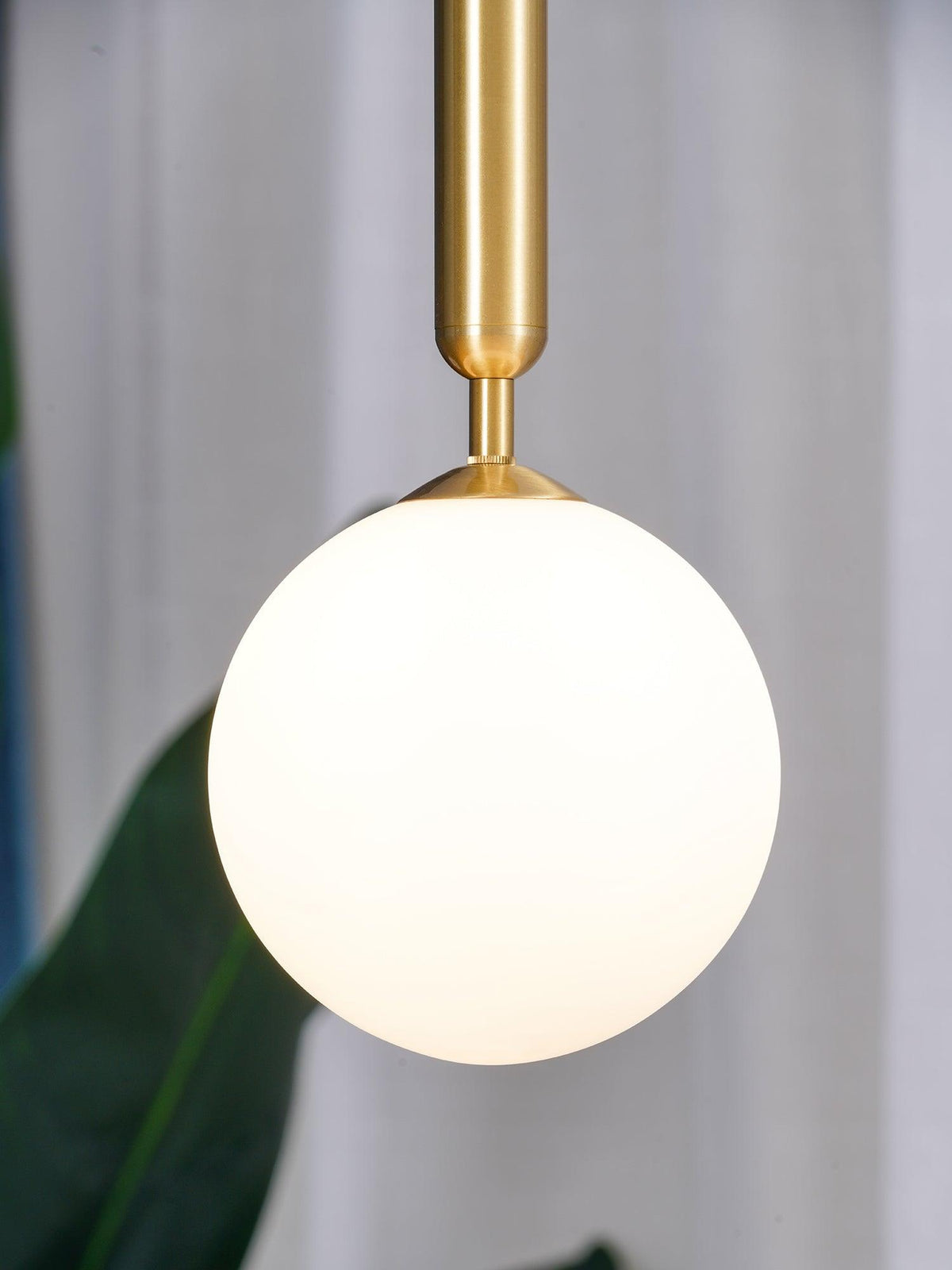 luna-orb-pendant-light