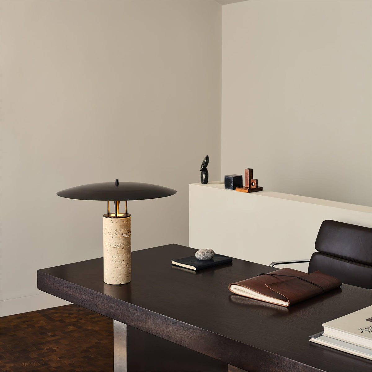 luna-table-lamp