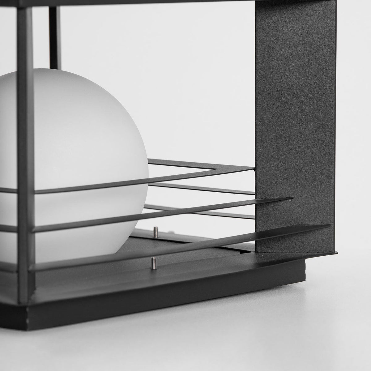 Lunar Crate Outdoor Table Lamp – Modern LED Garden Light