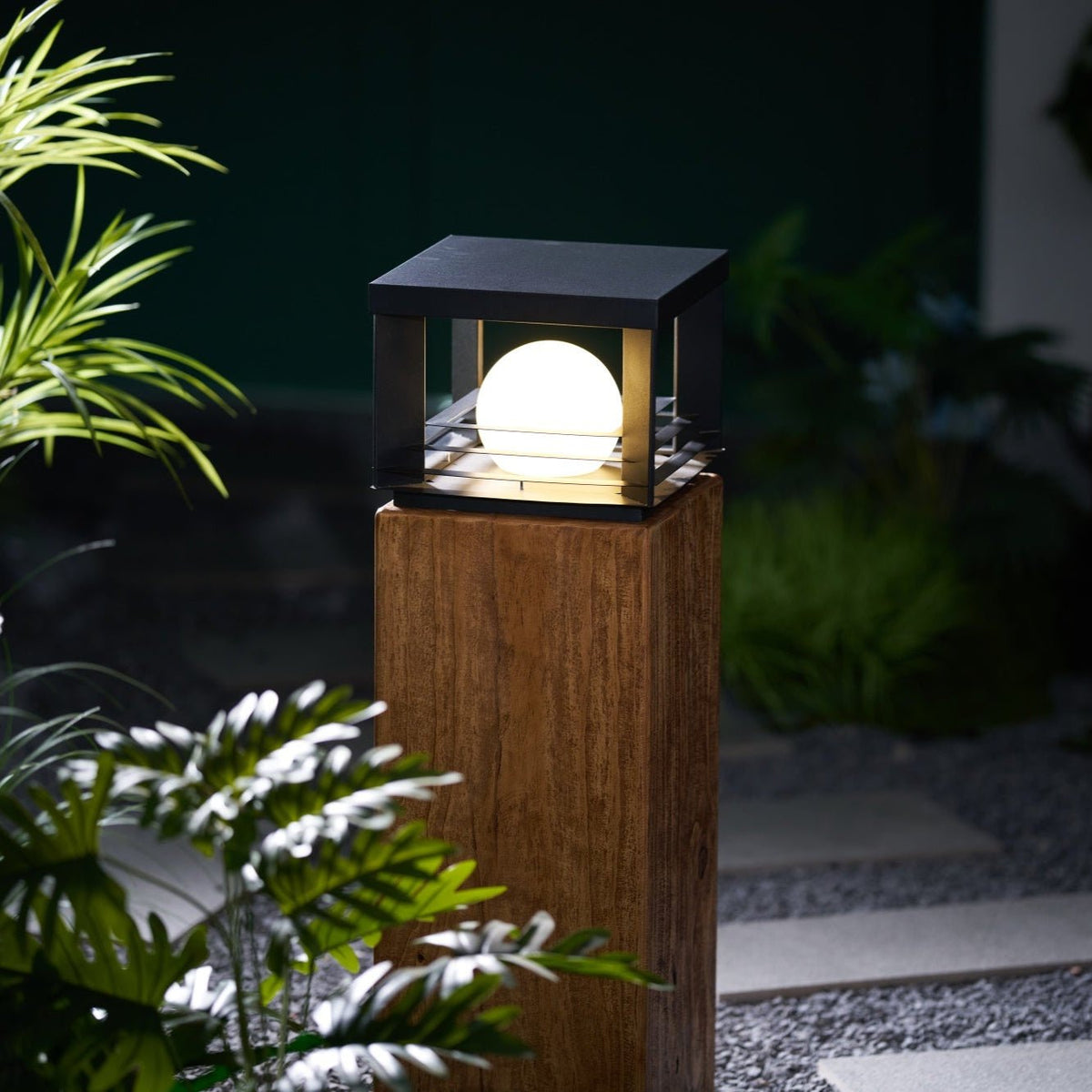 Lunar Crate Outdoor Table Lamp – Modern LED Garden Light