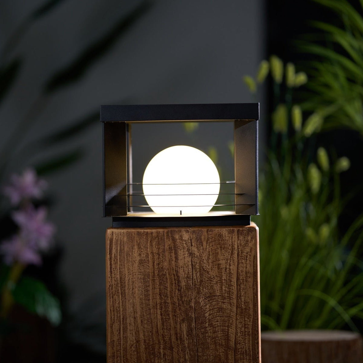 Lunar Crate Outdoor Table Lamp – Modern LED Garden Light