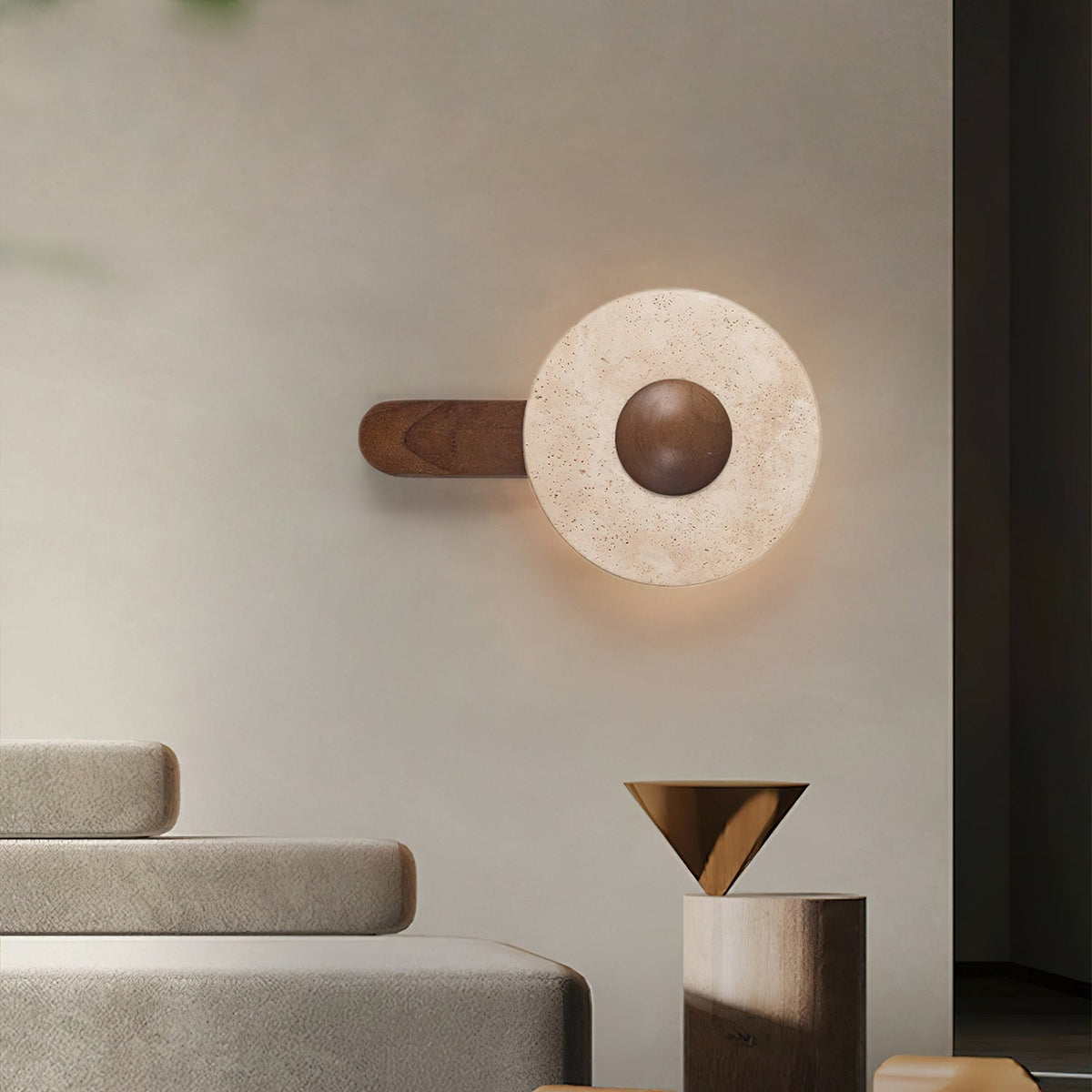 lunar-wood-wall-lamp