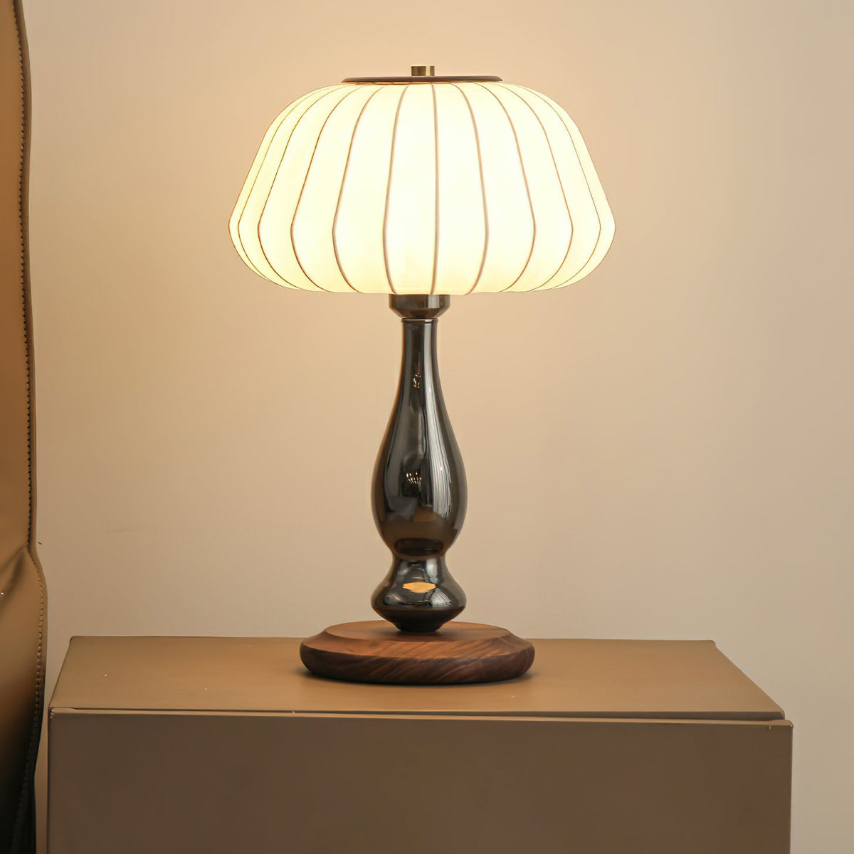 luxe-blossom-table-lamp