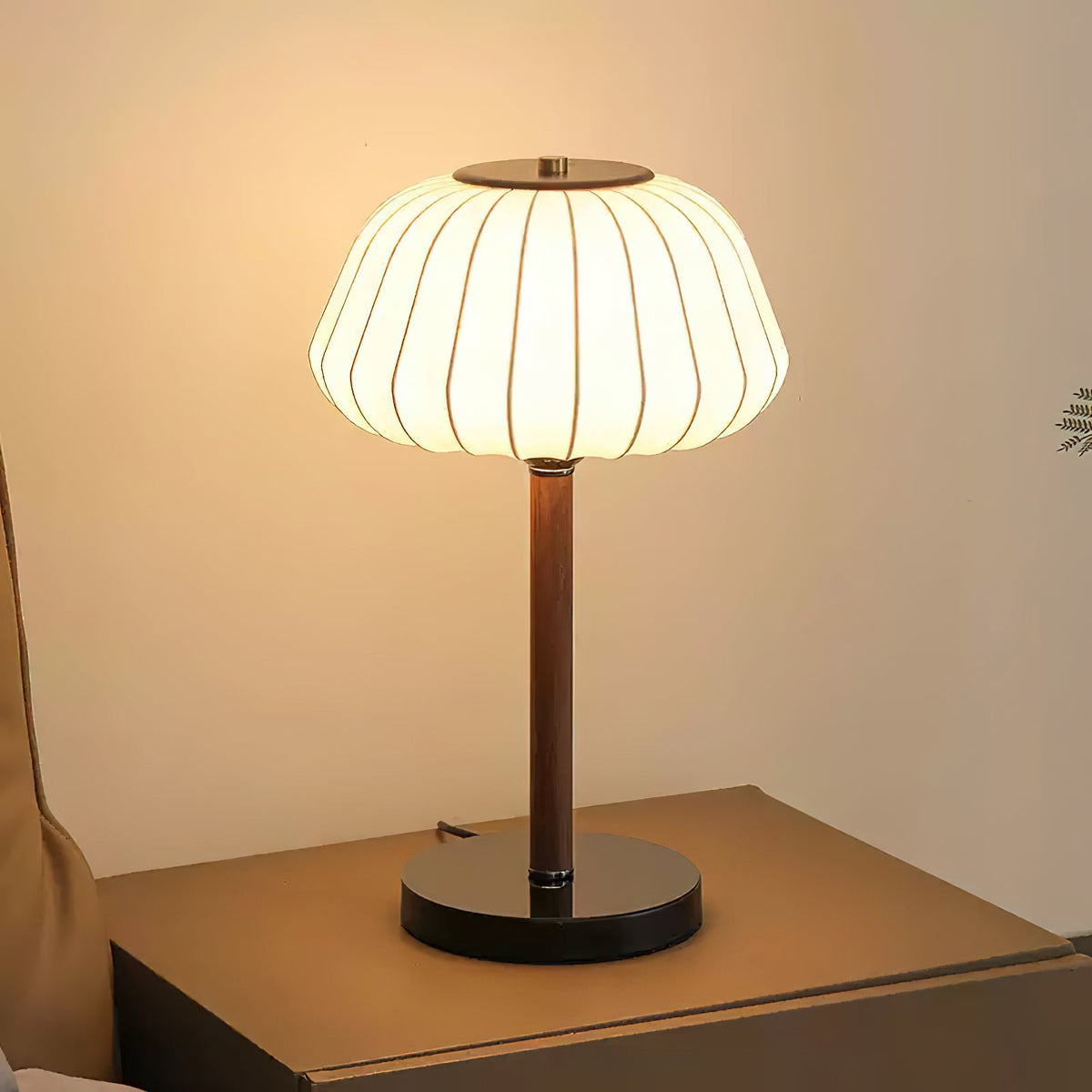 luxe-blossom-table-lamp