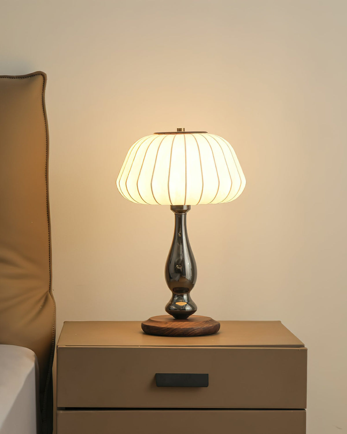 luxe-blossom-table-lamp