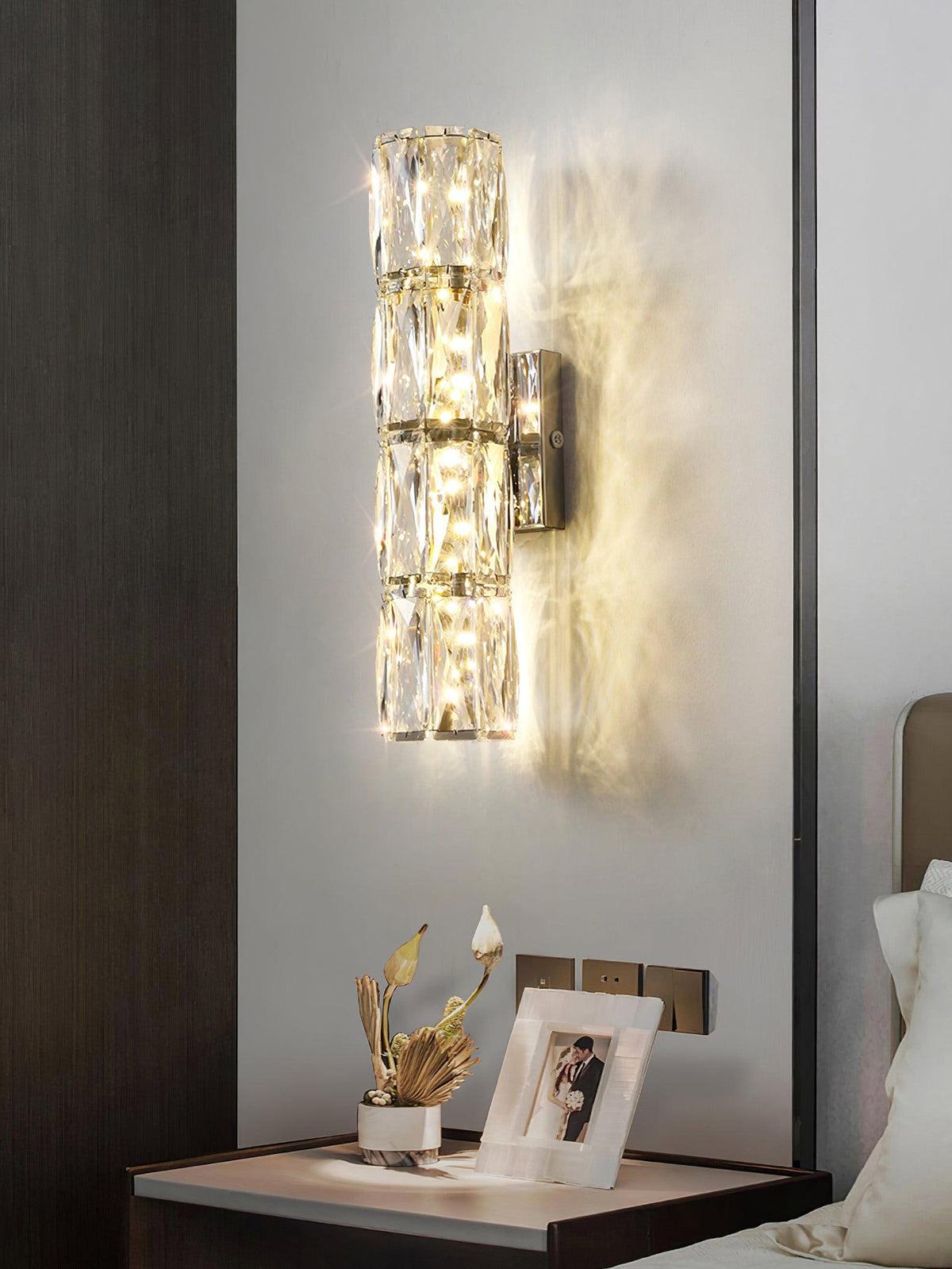 luxury-crystal-column-led-wall-lamp