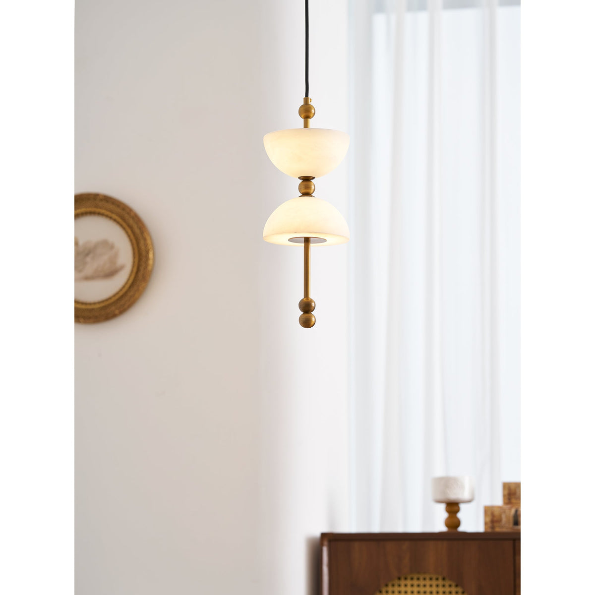 lyra-alabaster-pendant-lamp