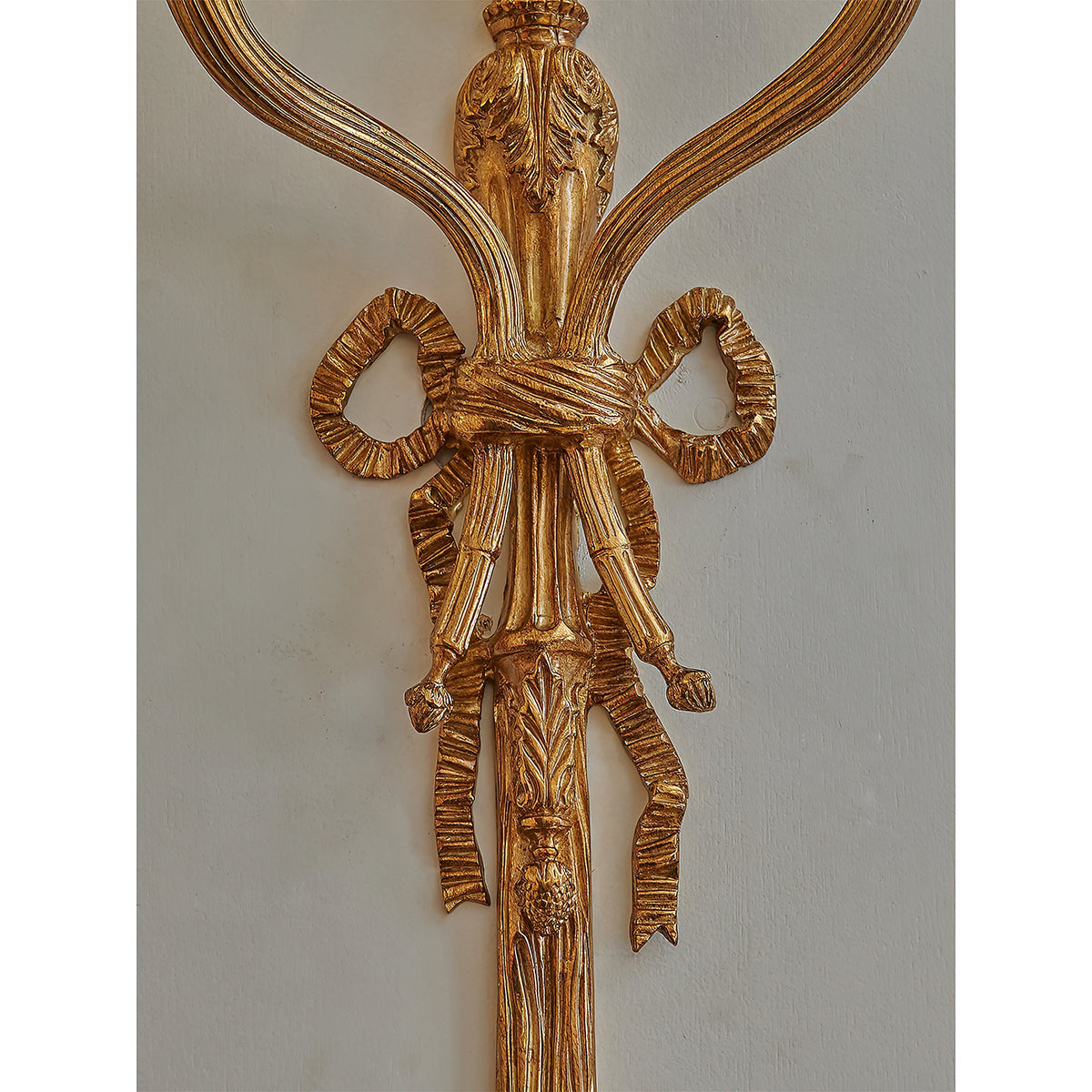 madeleine-brass-wall-lamp