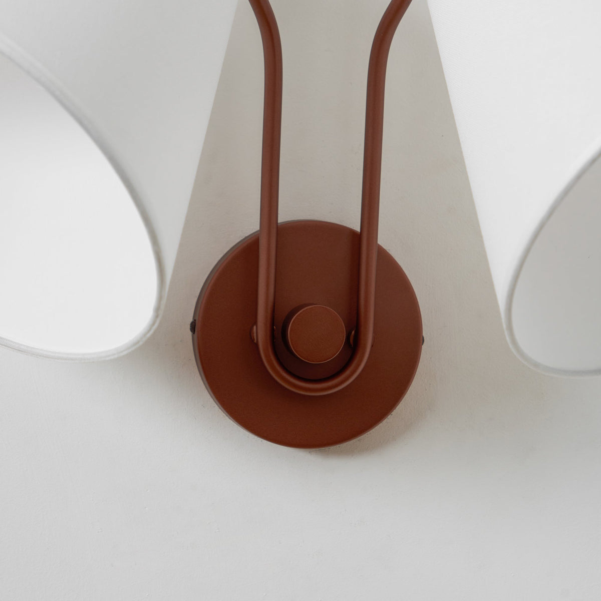 madelyn-wall-lamp