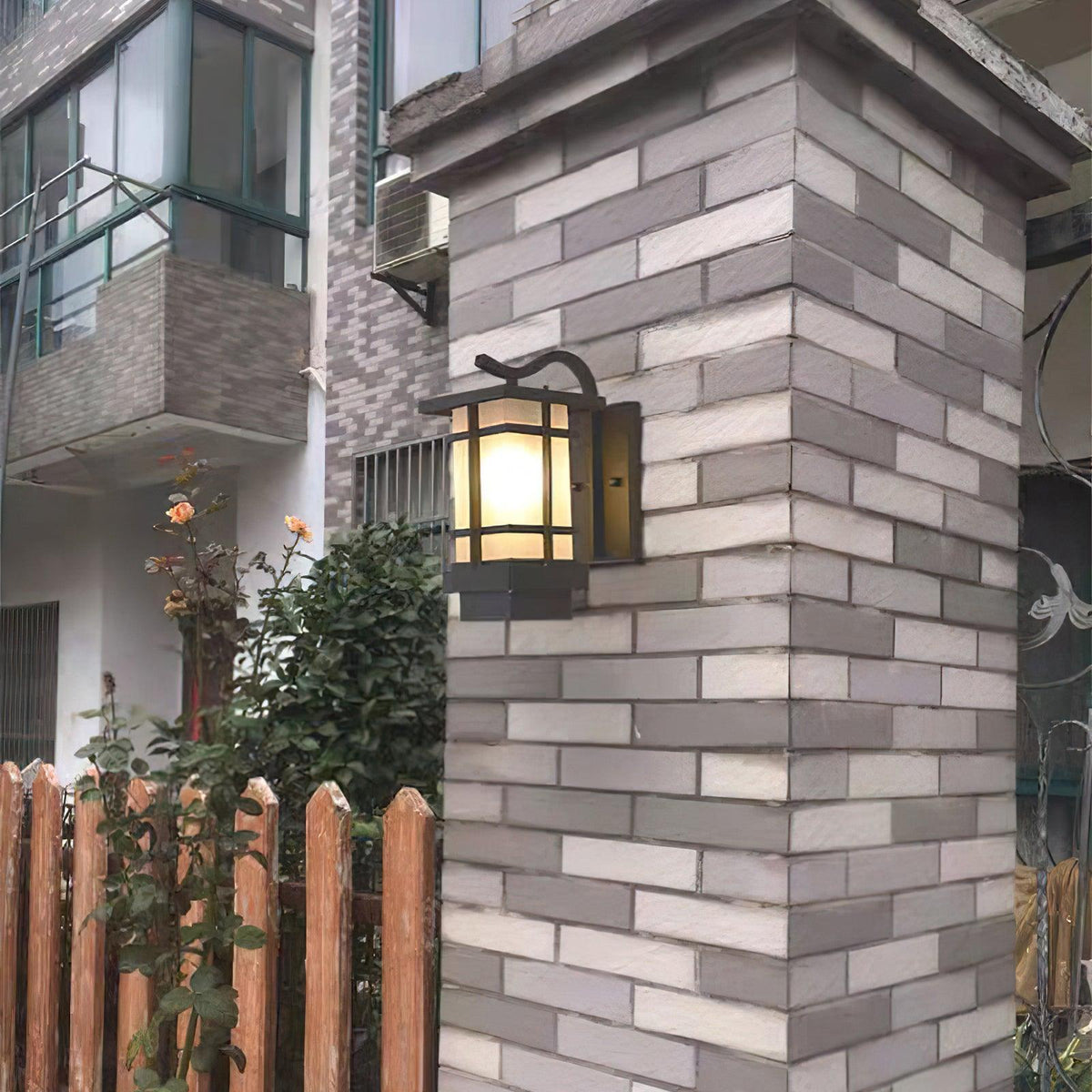 madison-outdoor-wall-lamp