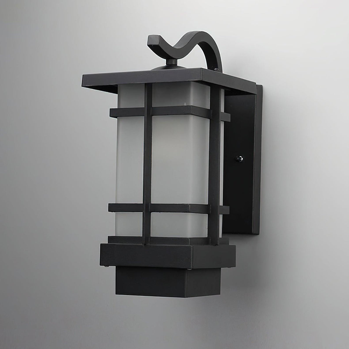 madison-outdoor-wall-lamp