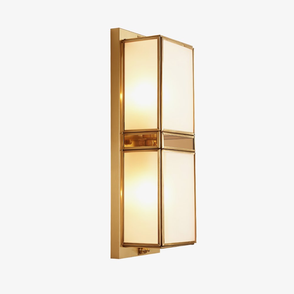 Magari Brass Wall Lamp