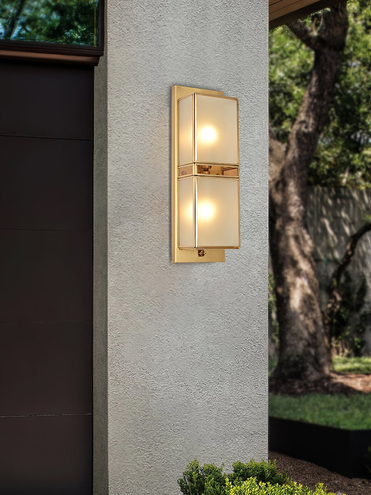 Magari Brass Wall Lamp