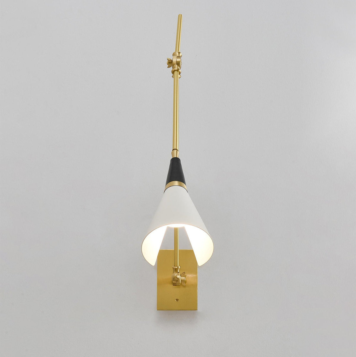 magari-wall-lamp
