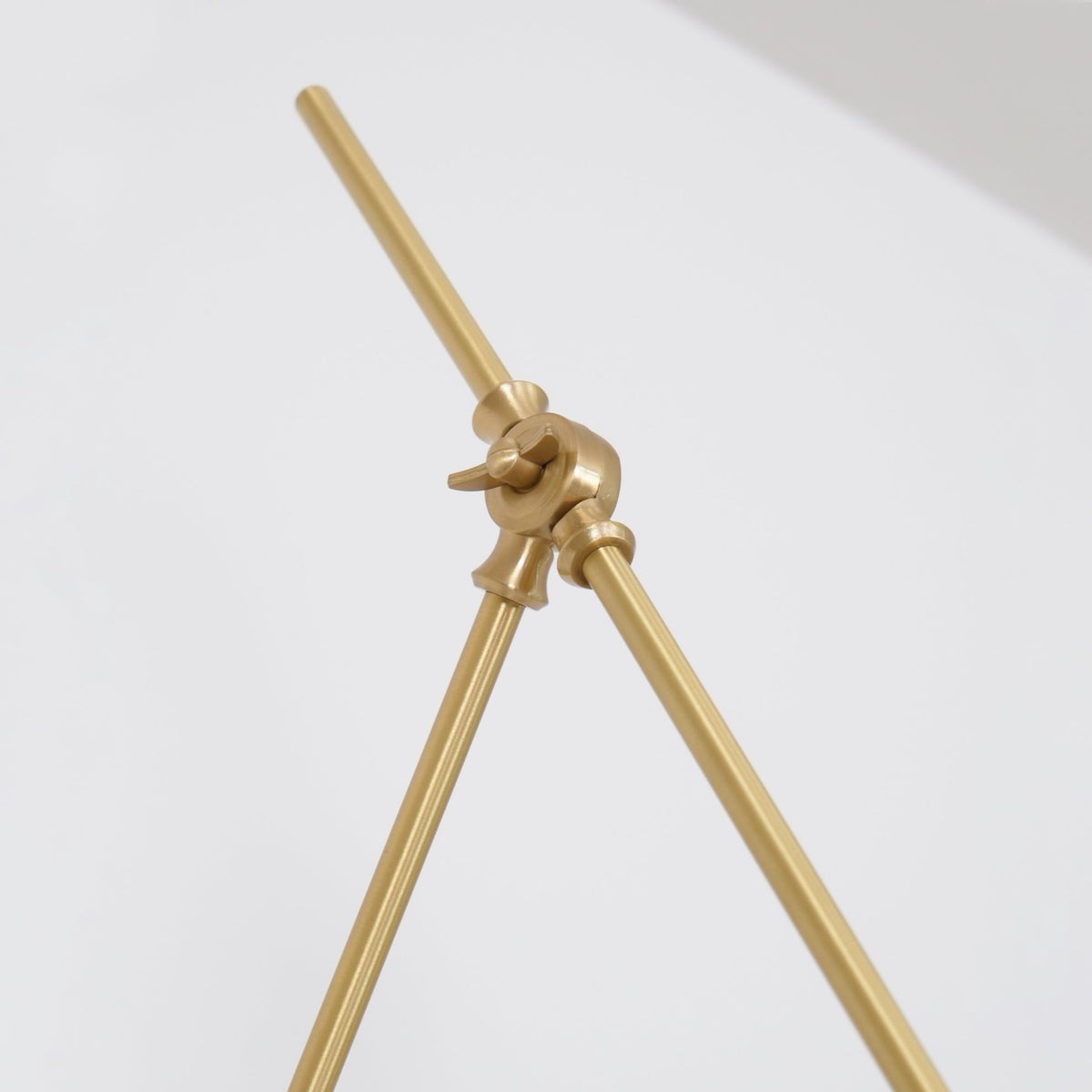 magari-wall-lamp