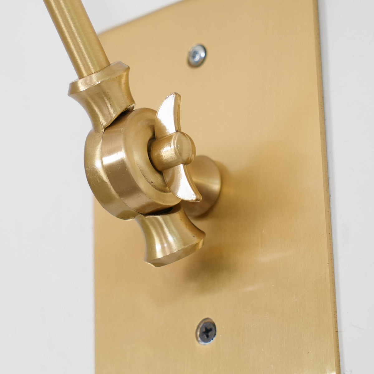 magari-wall-lamp
