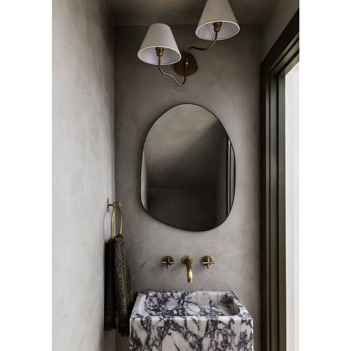 magdalene-wall-lamp