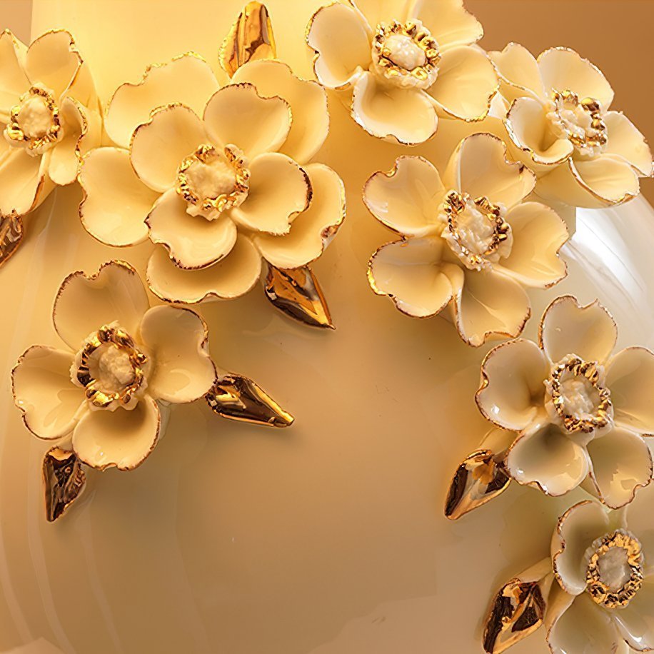 Magnolia Ceramic Table Lamp