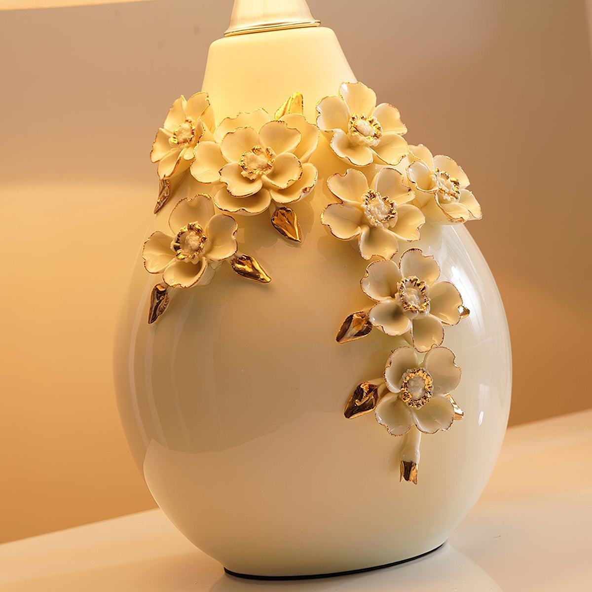 Magnolia Ceramic Table Lamp