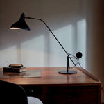 mantis-arm-table-lamp