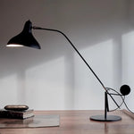 mantis-arm-table-lamp