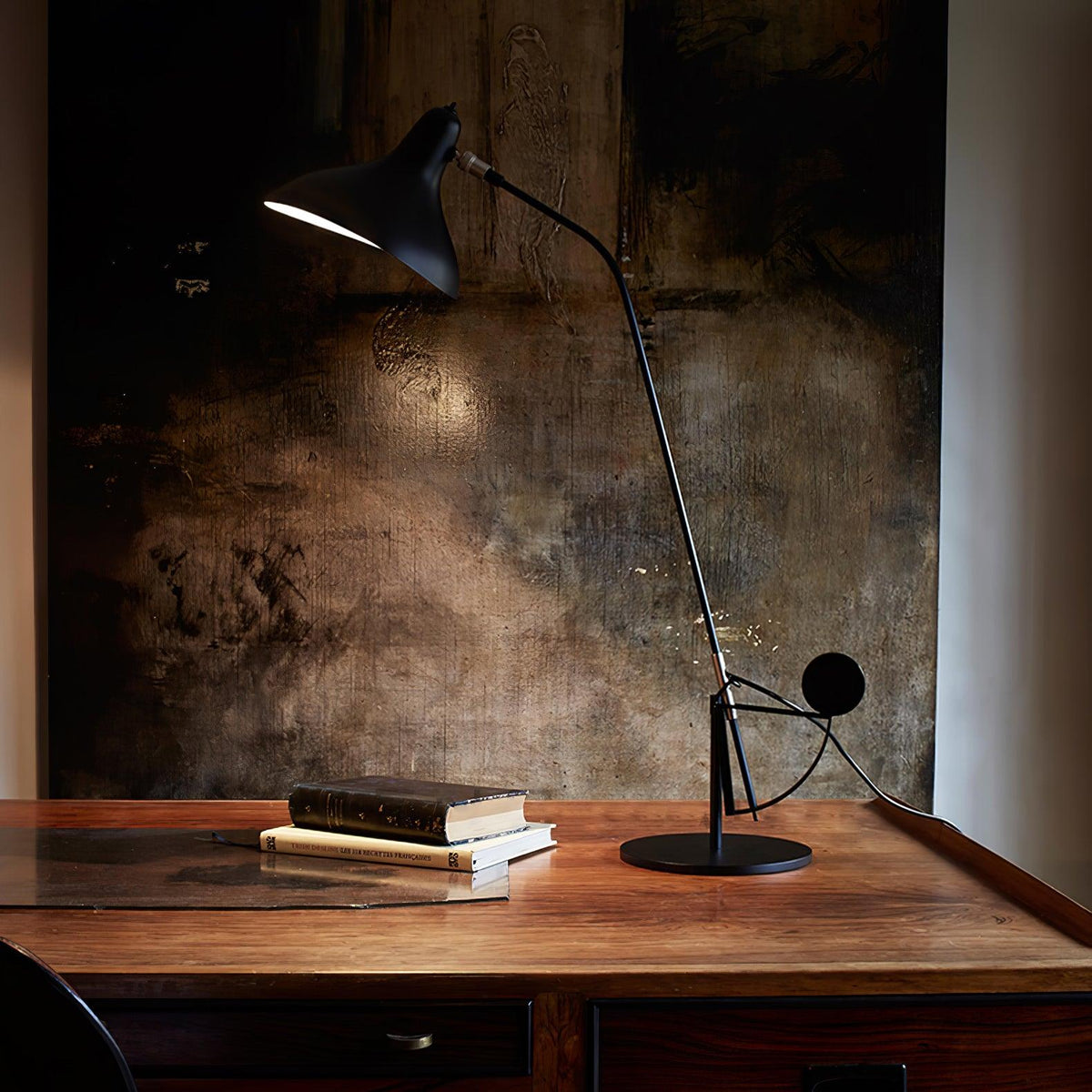 mantis-arm-table-lamp