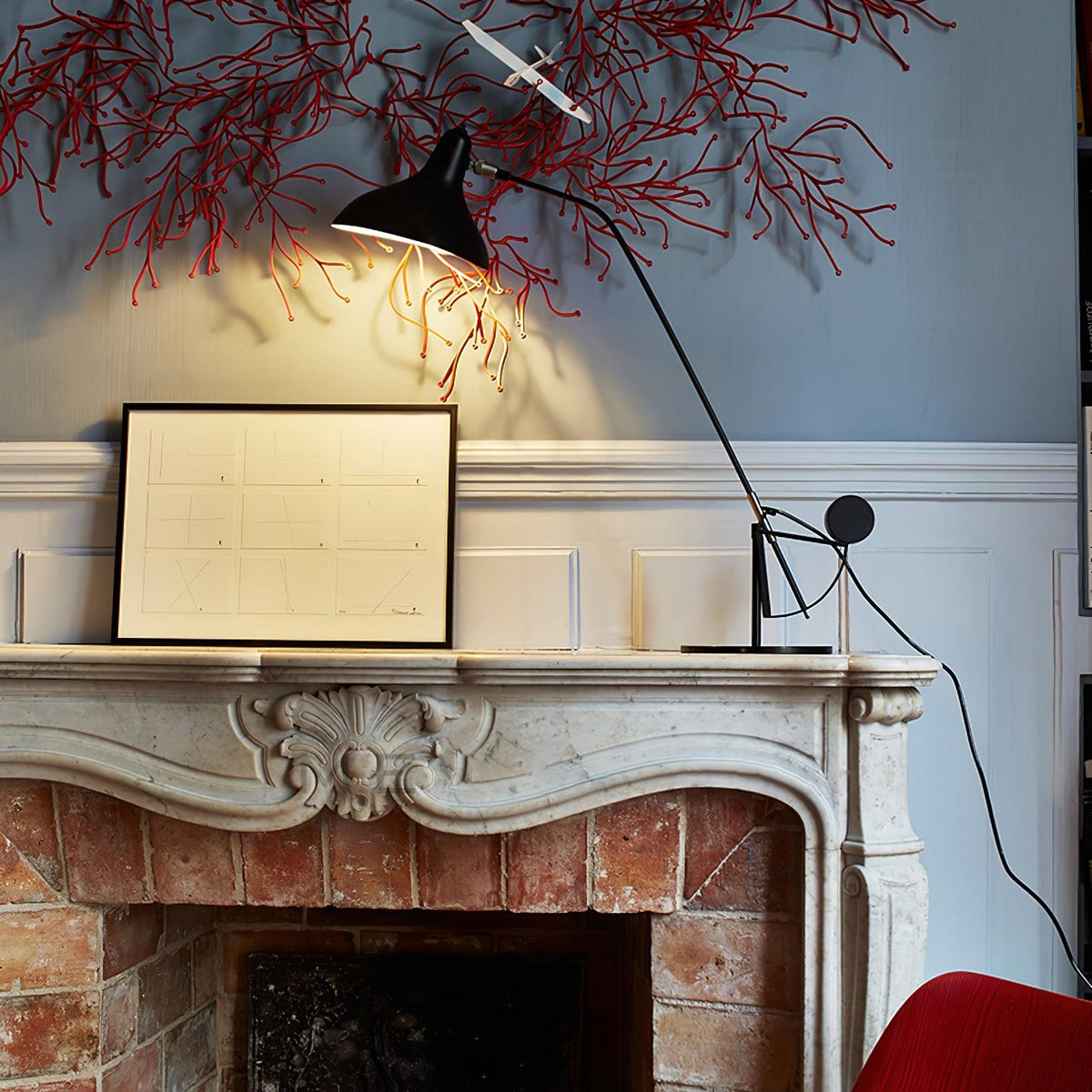 mantis-arm-table-lamp