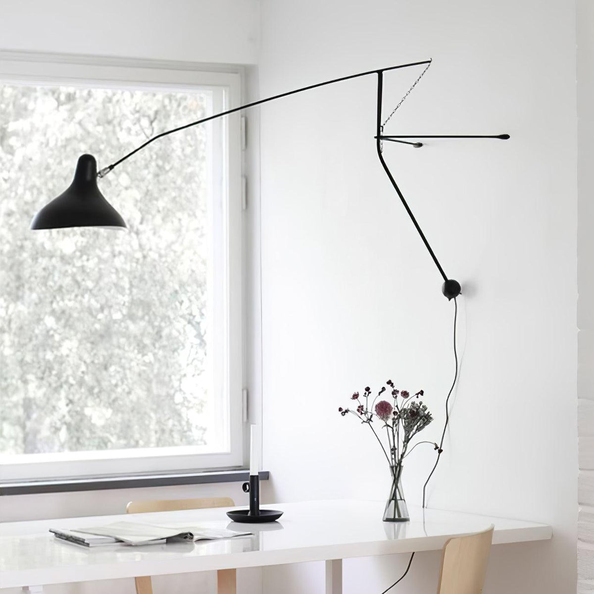 mantis-arm-wall-lamp