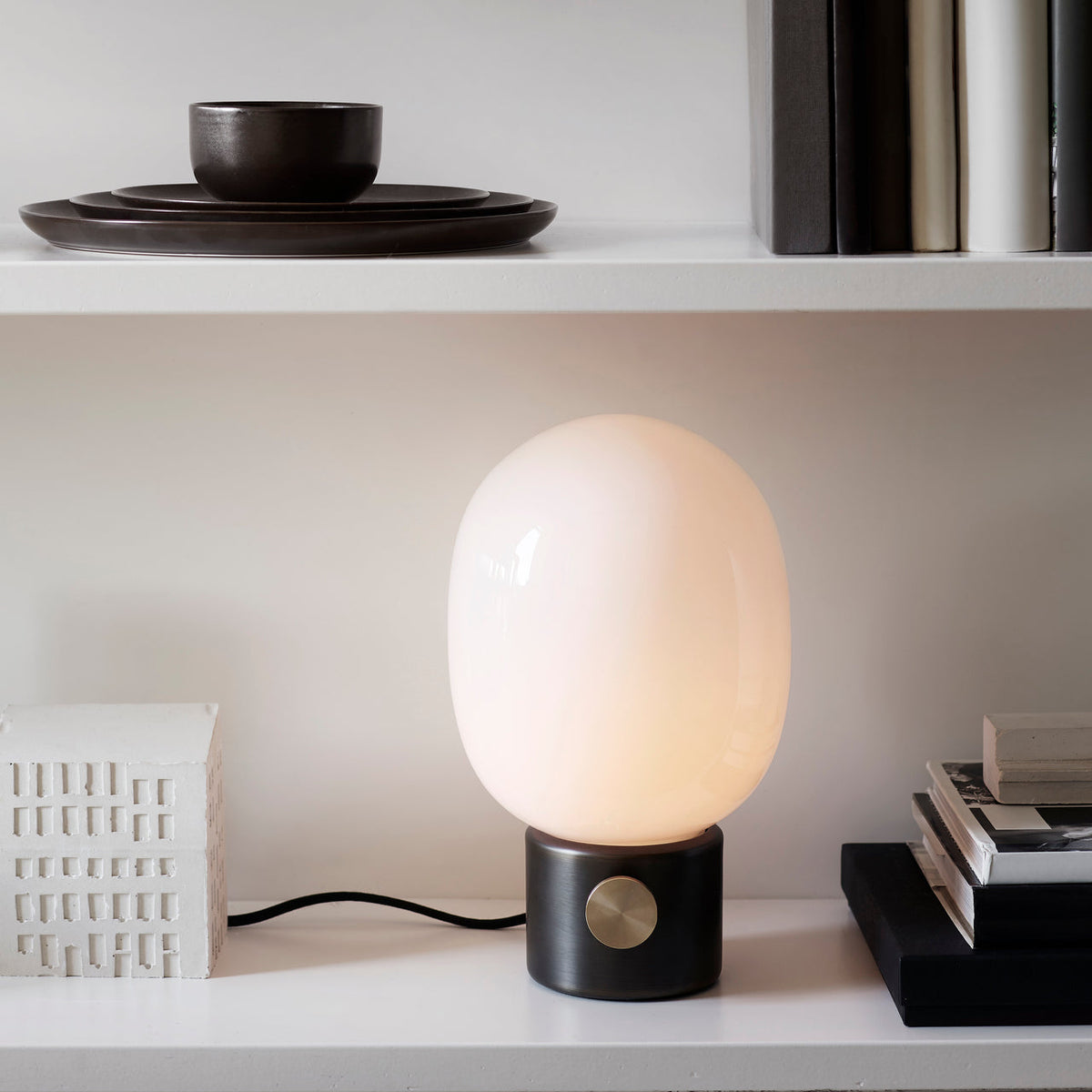 Jwda Table Lamp
