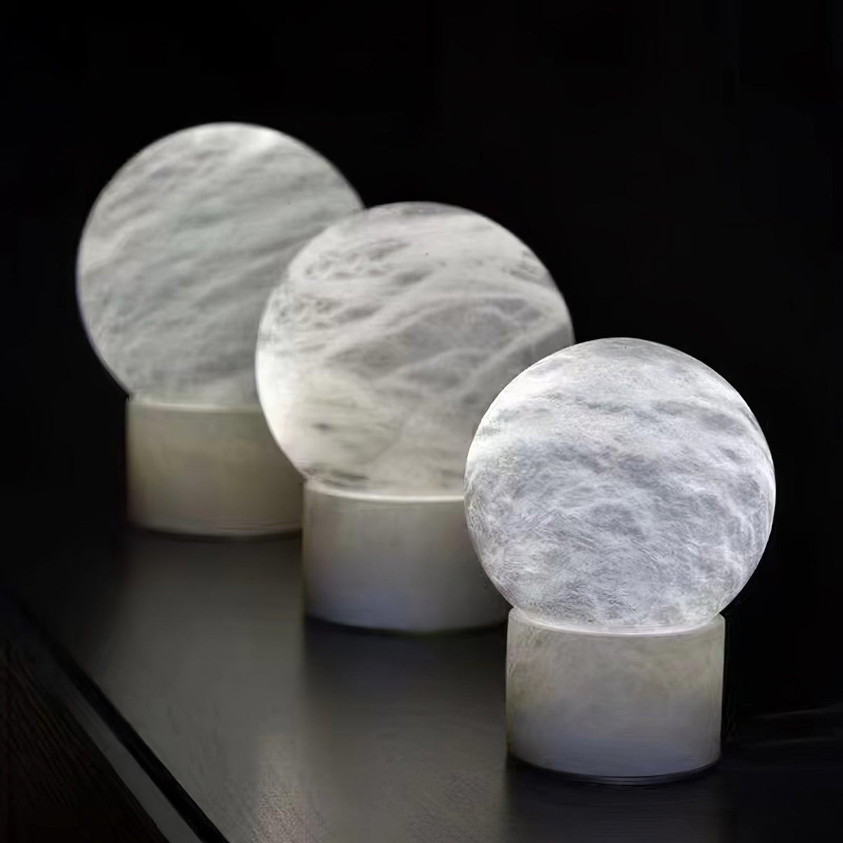 marble-ball-table-lamp