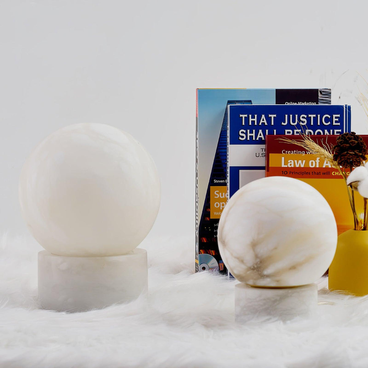 marble-ball-table-lamp