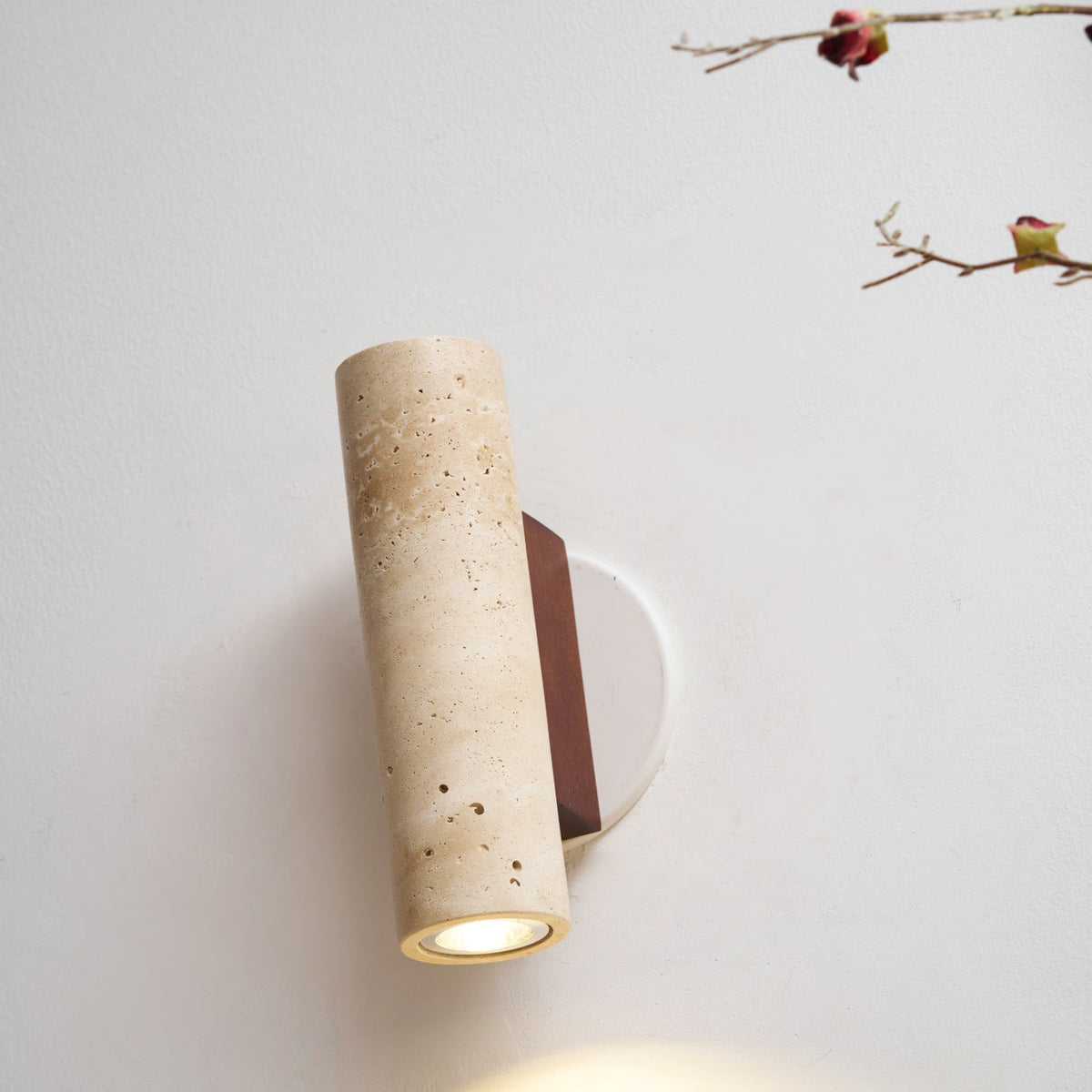 marec-wall-lamp