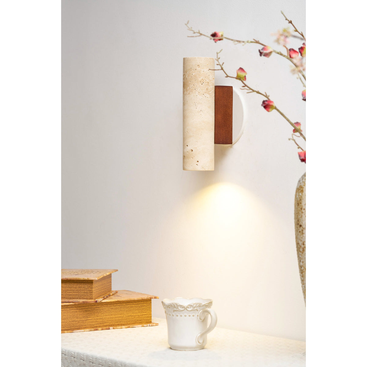 marec-wall-lamp