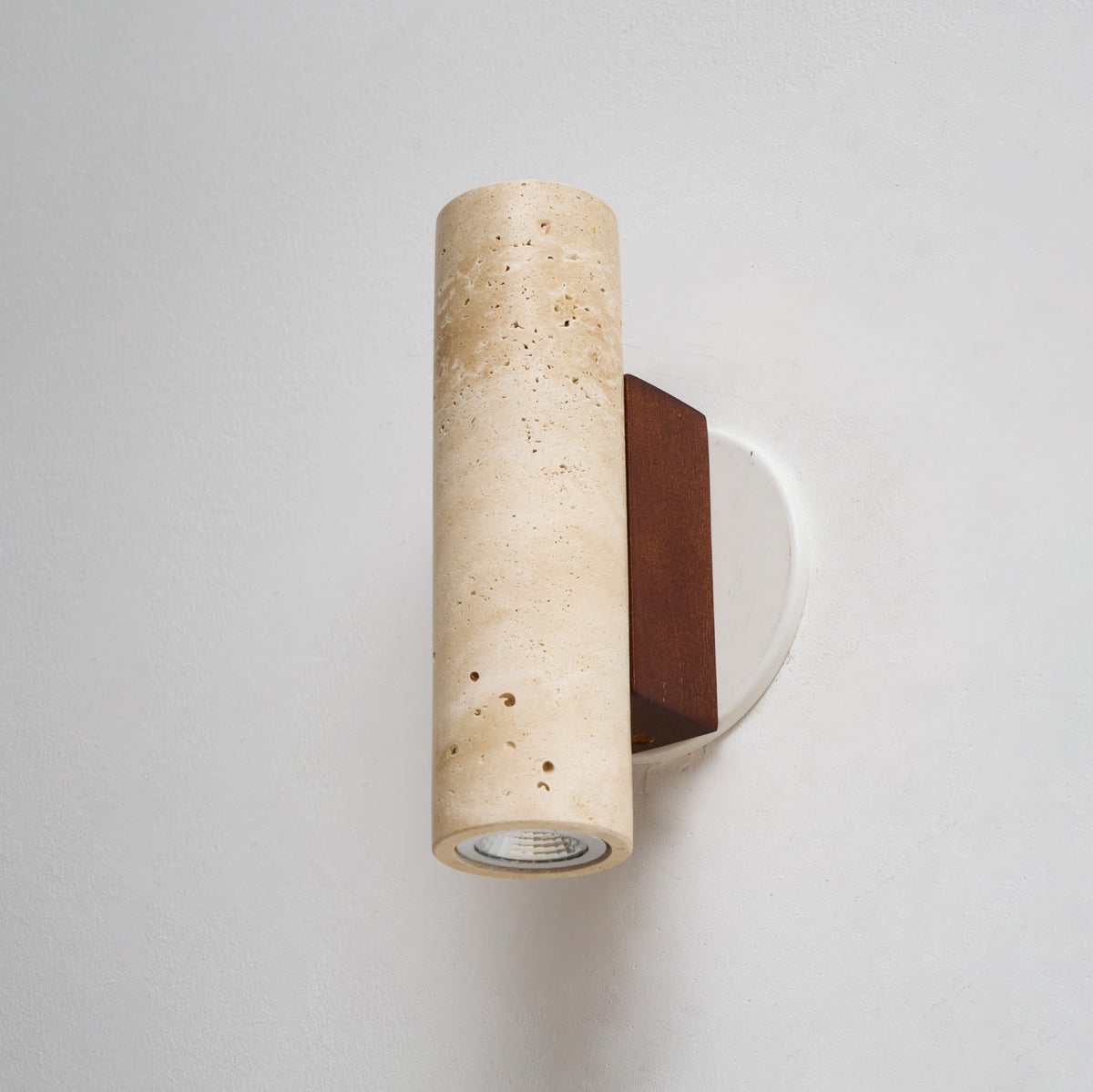 marec-wall-lamp