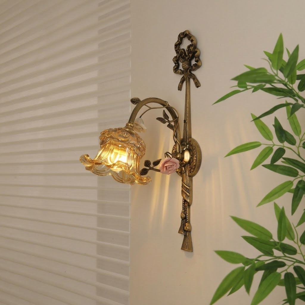 margaux-fleur-wall-lamp
