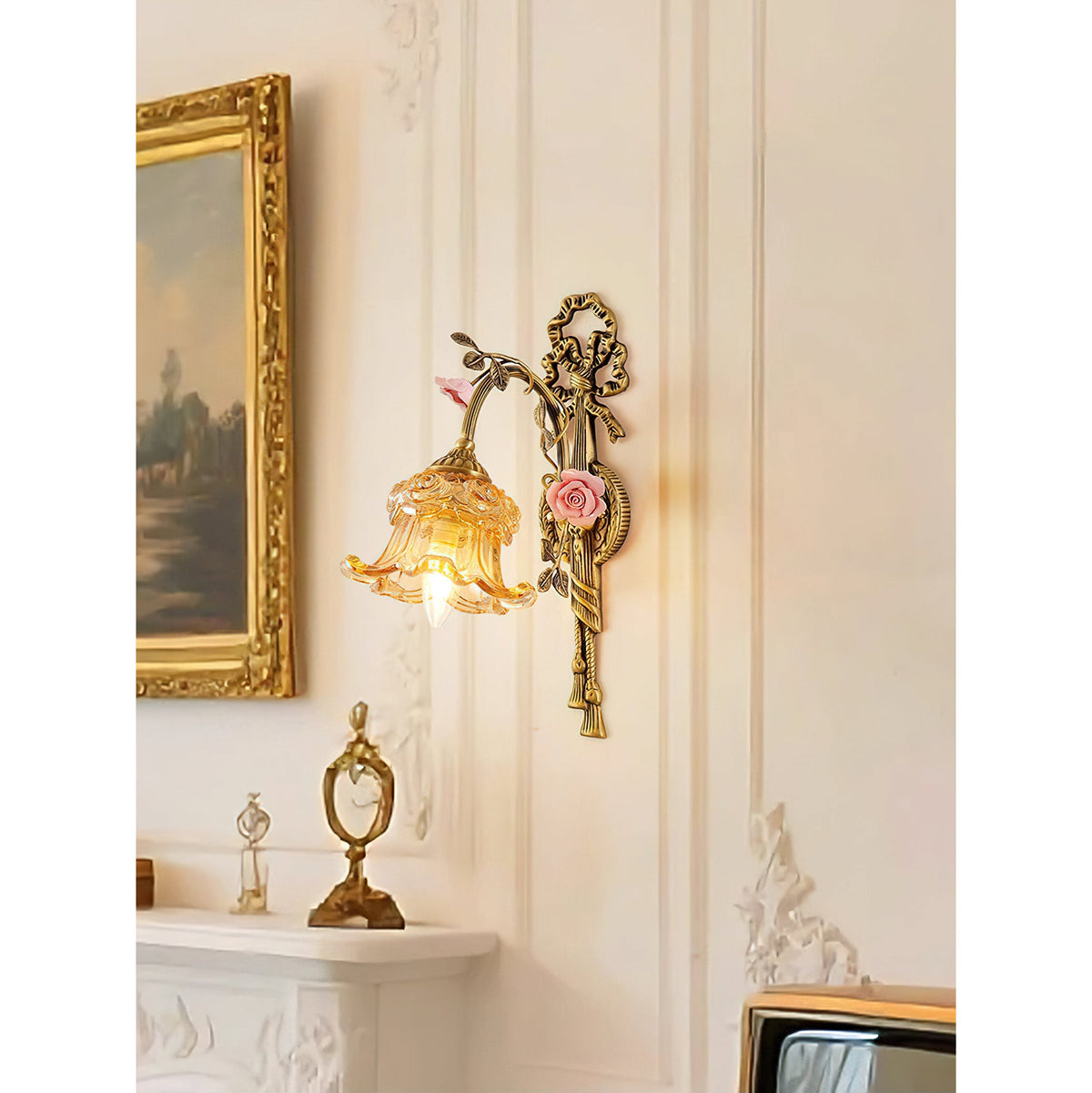 margaux-fleur-wall-lamp