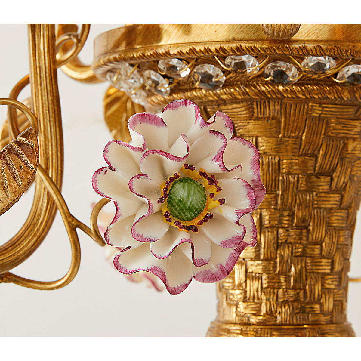marguerite-flowers-chandelier