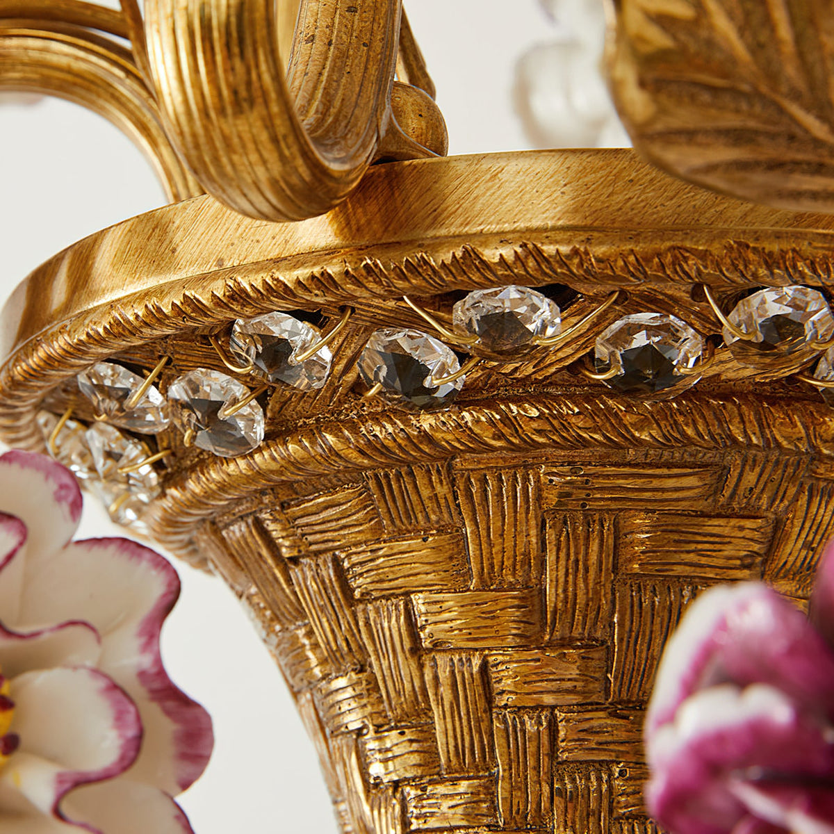 marguerite-flowers-chandelier