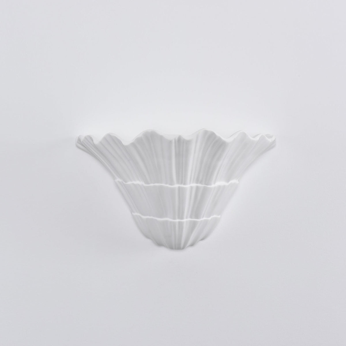 Marina Shell Wall Sconce – Sculptural Coastal Light in White