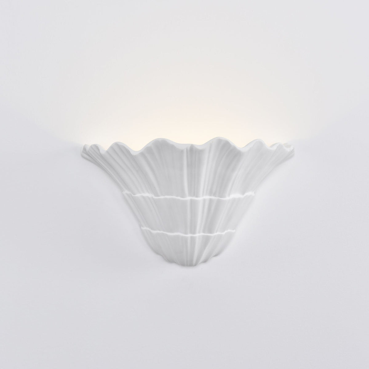 Marina Shell Wall Sconce – Sculptural Coastal Light in White
