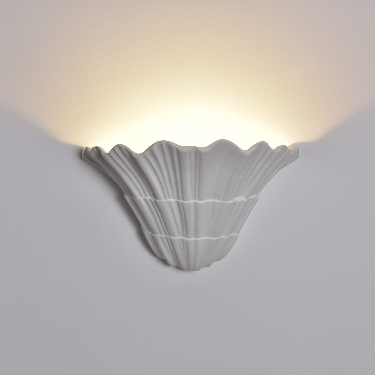 Marina Shell Wall Sconce – Sculptural Coastal Light in White